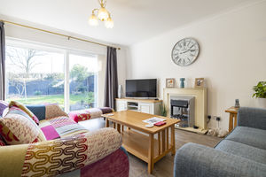 Lounge/Diner- click for photo gallery